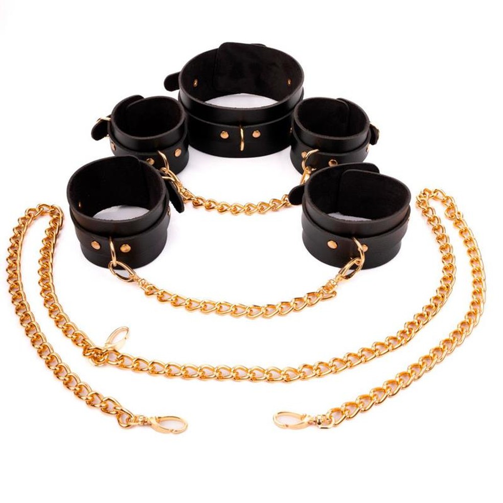 Kit Restritor Dom Gold com Coleira, Algemas, Tornozeleira e Corrente, de New Star (R$ 350,91) — Foto: Divulgação