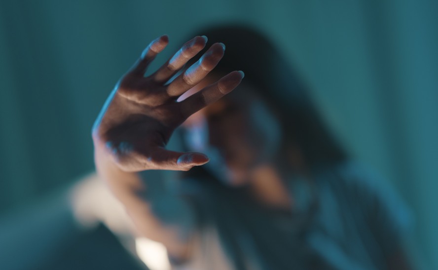 Guia rápido, prático e atualizado para saber onde e como denunciar violências contra mulheres
