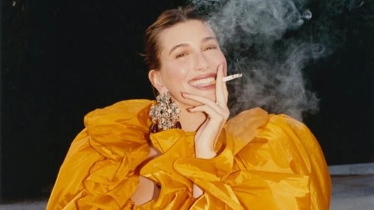 A estética do cigarro voltou? Entenda o risco do movimento para a beleza