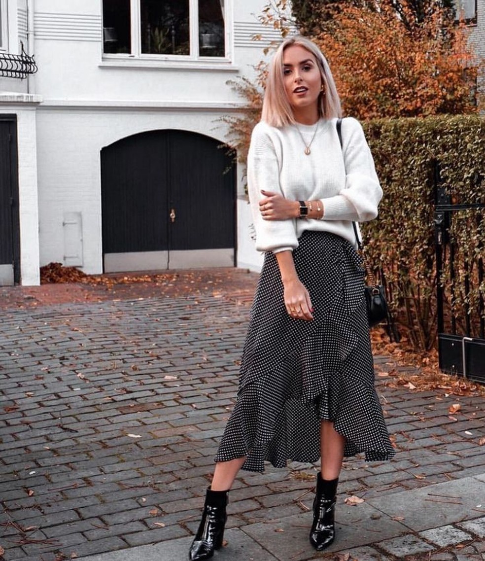 Com seu design compacto, elas combinam bem com jeans skinny, saias e até mesmo vestidos — Foto: Reprodução/Pinterest @emelysmith61830