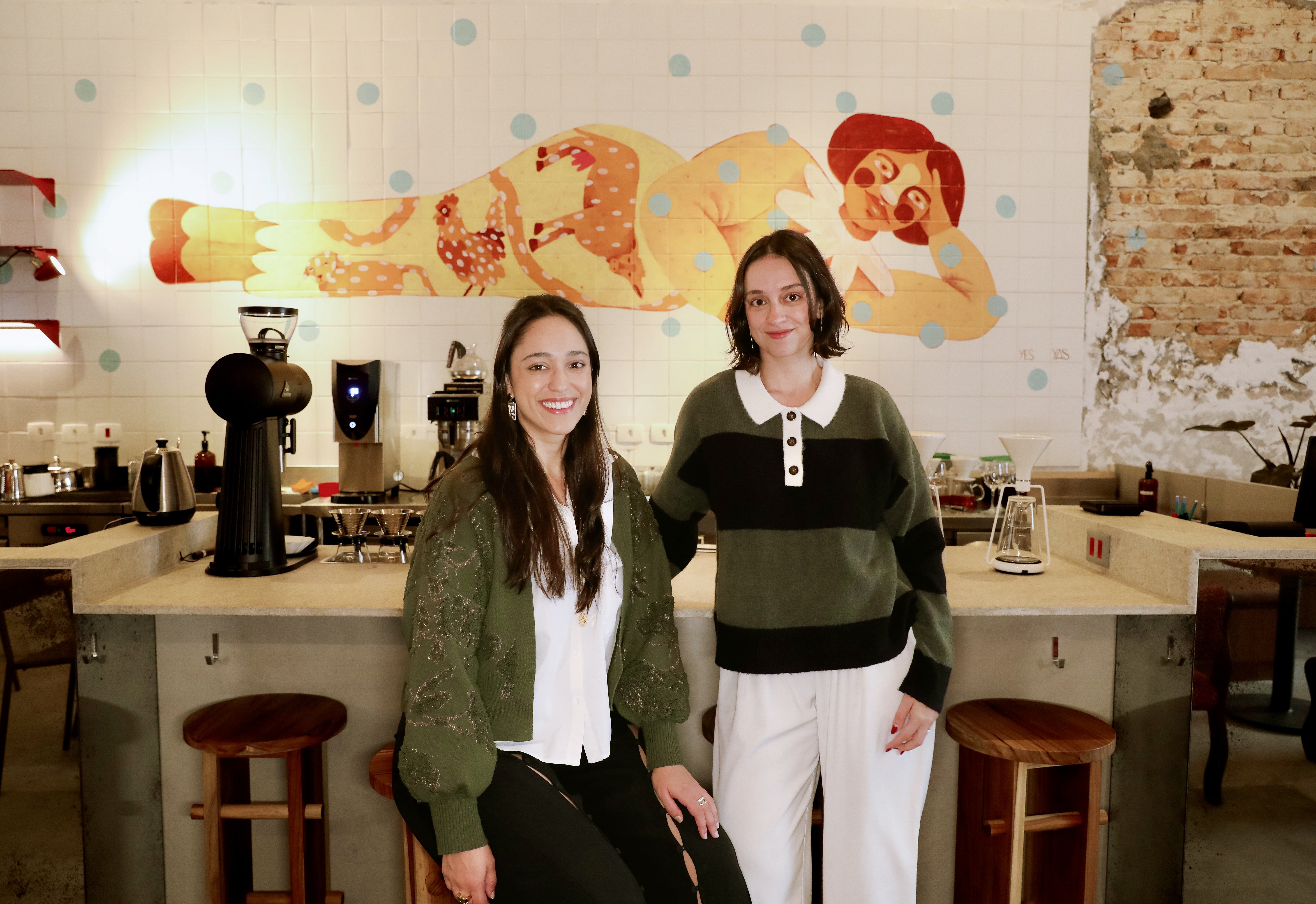 Com clientes como Google, irmãs querem fortalecer autonomia de mulheres que produzem café 