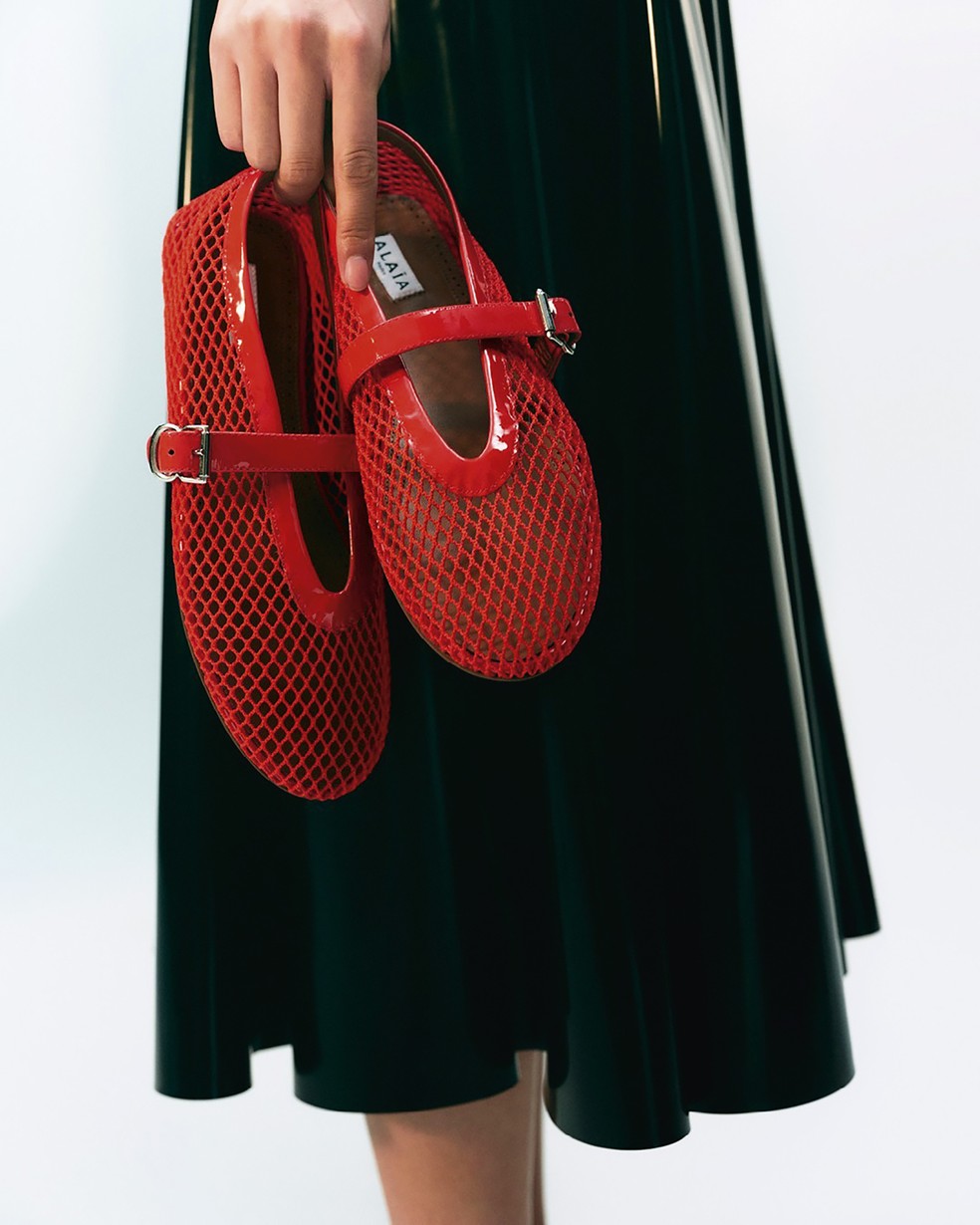 Sapatilha telada, Alaïa — Foto: Divulgação