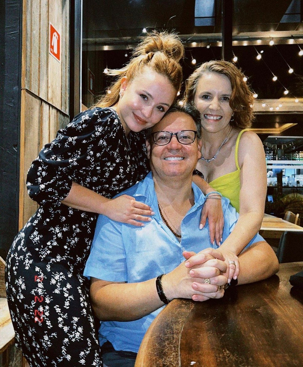 Larissa Manoela e seus pais brigaram em 2023 — Foto: Reprodução/Instagram