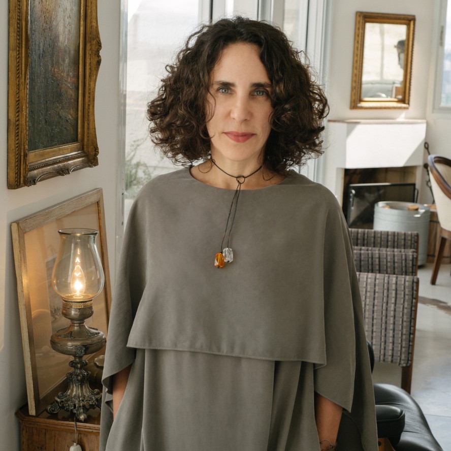 Maria Homem é colunista Marie Claire