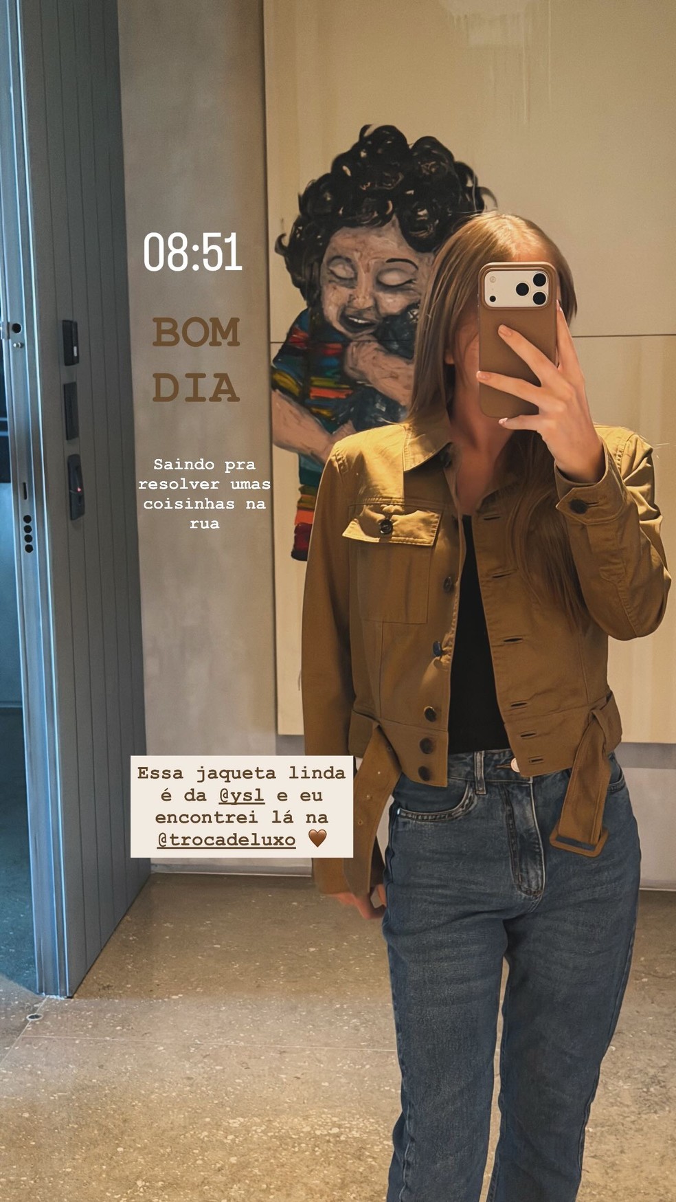 Rafa Justus posa com jaqueta grifada de R$ 37 mil, mas comprada de segunda mão no brechó da irmã — Foto: Reprodução/ Divulgação