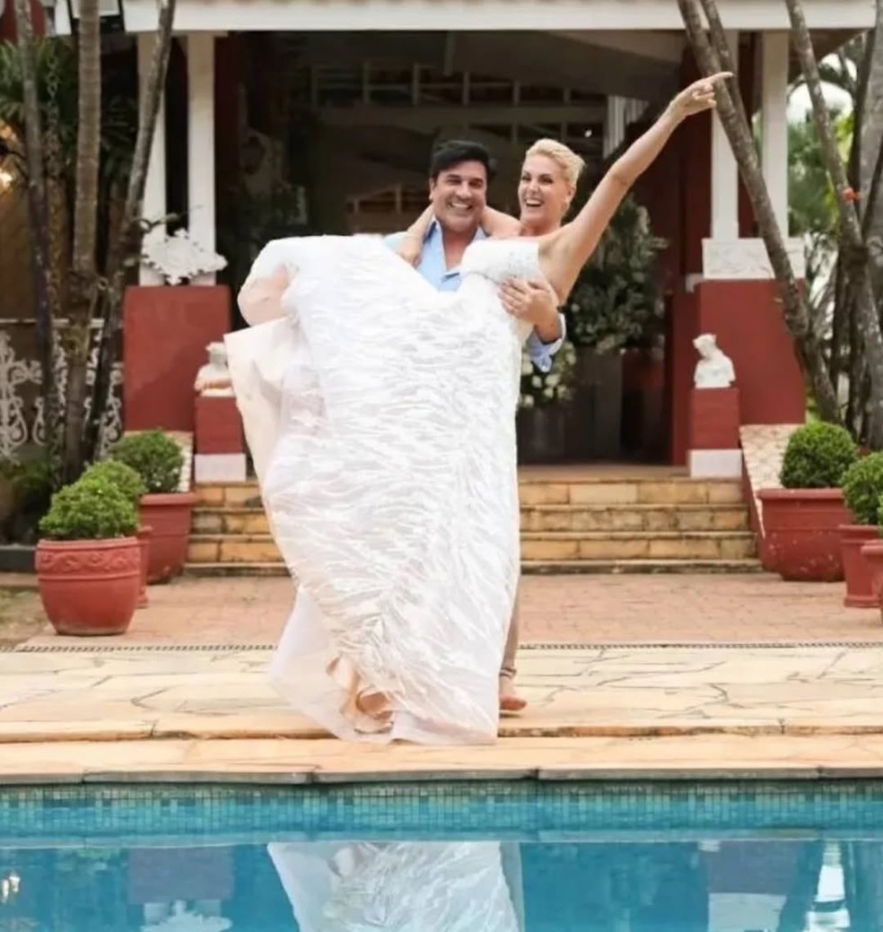 Ana Hickmann celebra 1 ano de noivado com Edu Guedes; relembre a ...