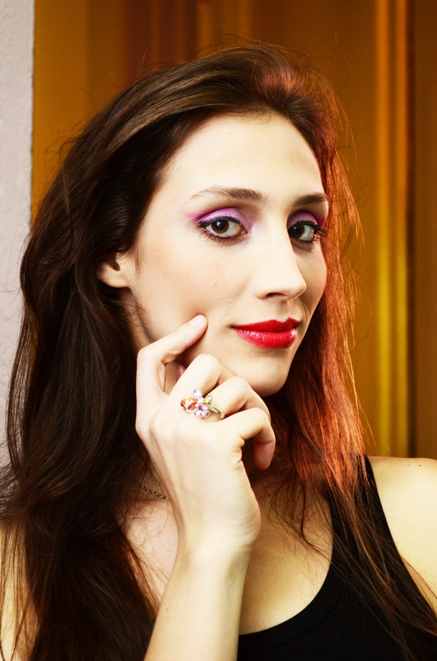 A cantora Vivian Fróes Ferrão