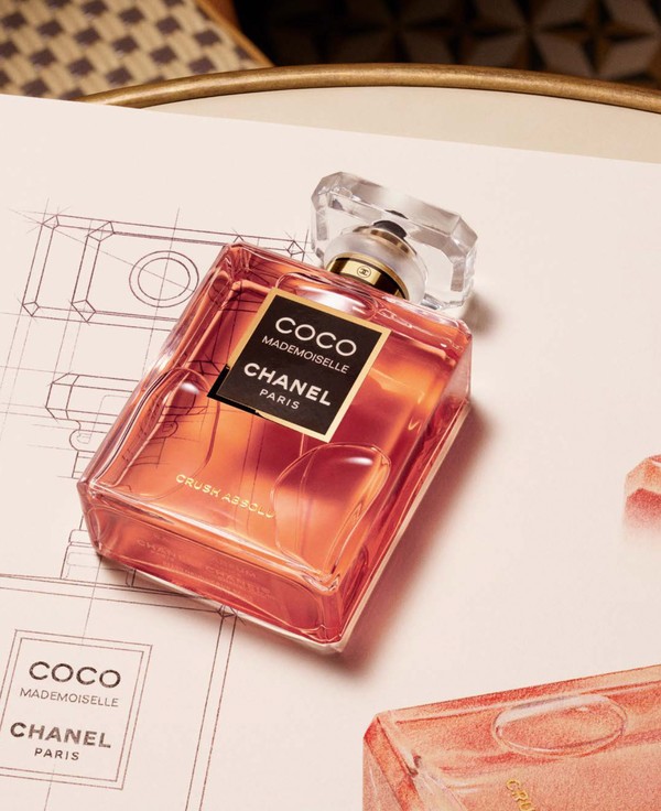 Chanel reinventa Coco Mademoiselle com nova fragrância criada por