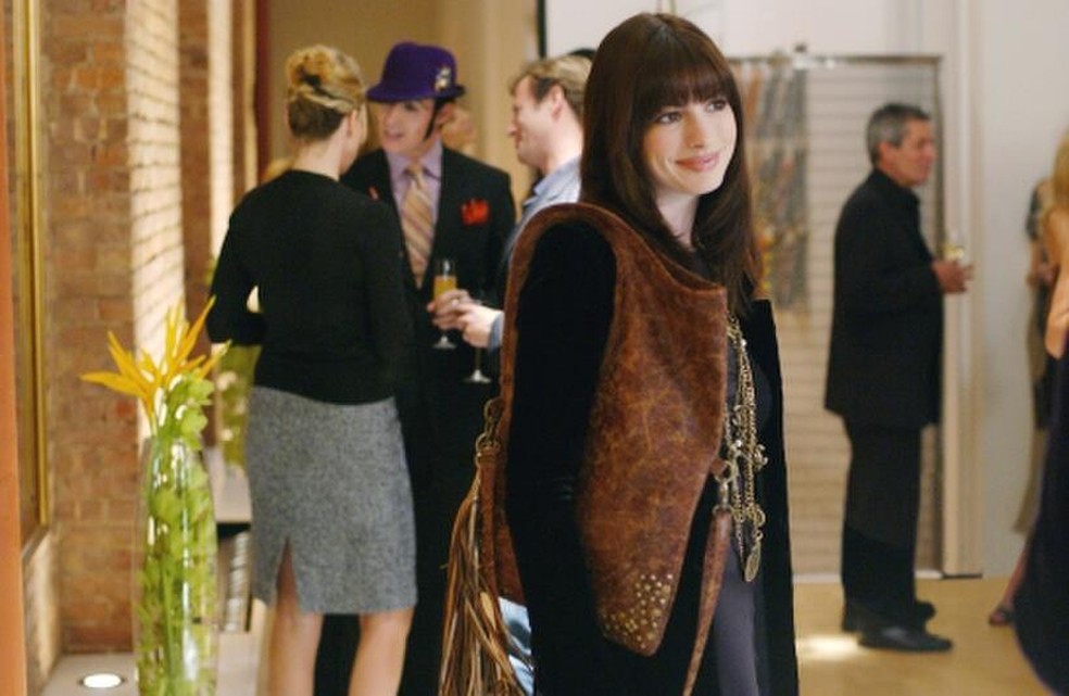Como 10 tendências que moldaram o figurino de 'O Diabo Veste Prada' aparecem no segundo filme — Foto: Divulgação/O Diabo Veste Prada/20th Century Studios