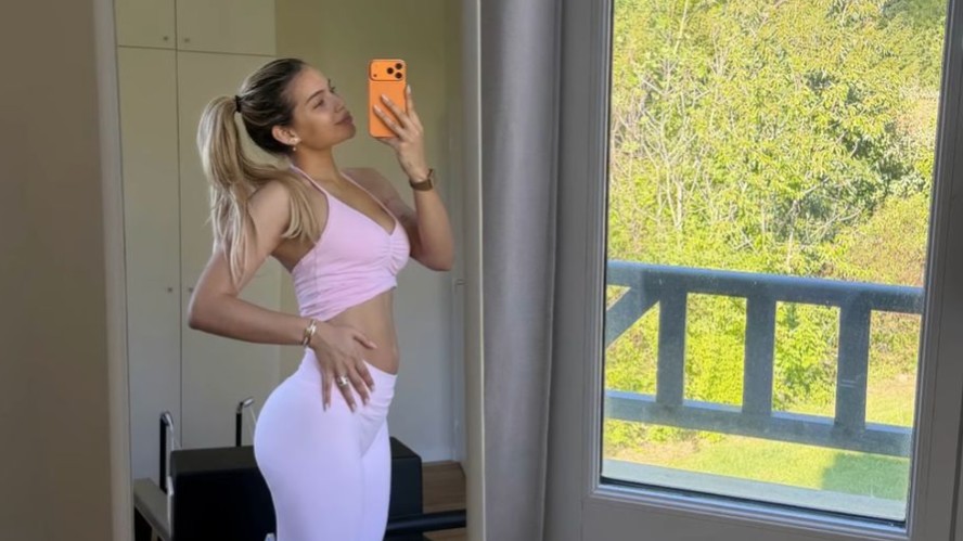 Grávida, Gabriely Miranda mostra a barriga pela 1ª vez