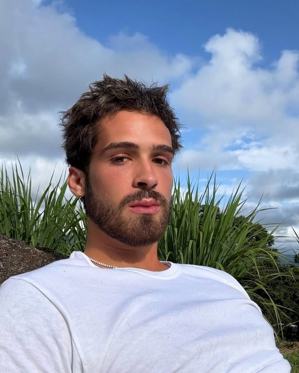 João Guilherme é do signo de Aquário. Mostrando seu lado visionário nas redes sociais, hoje ele é um ícone fashion — Foto: Reprodução/Instagram