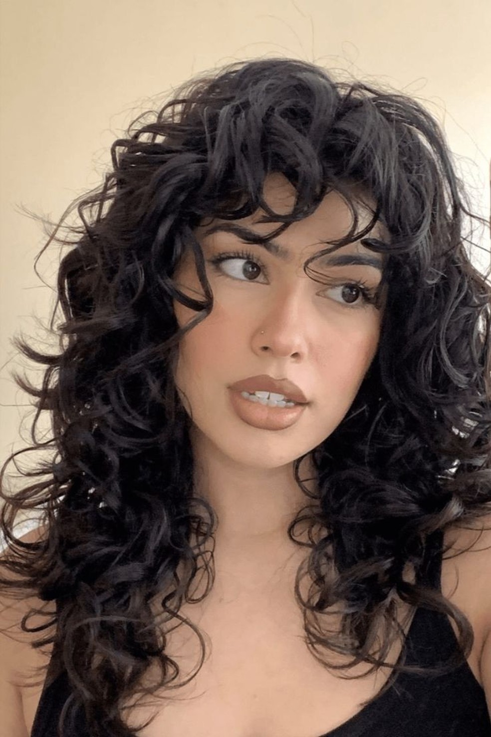 Cortes dos anos 90 para cabelo cacheado: inspirações que voltaram com tudo!