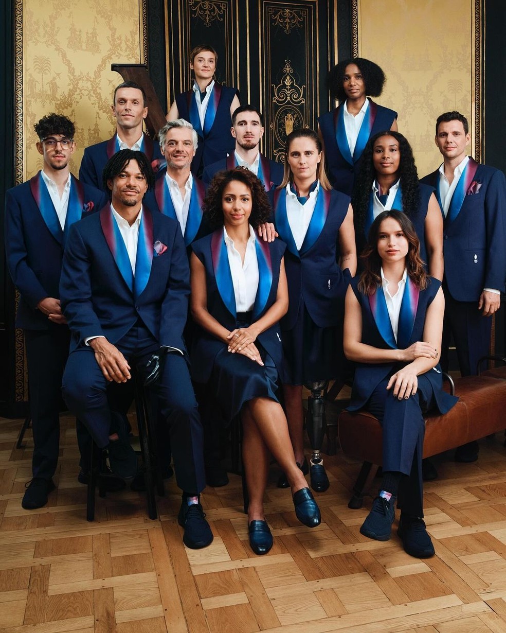 Uniforme da delegação francesa — Foto: Reprodução/Instagramm @berluti
