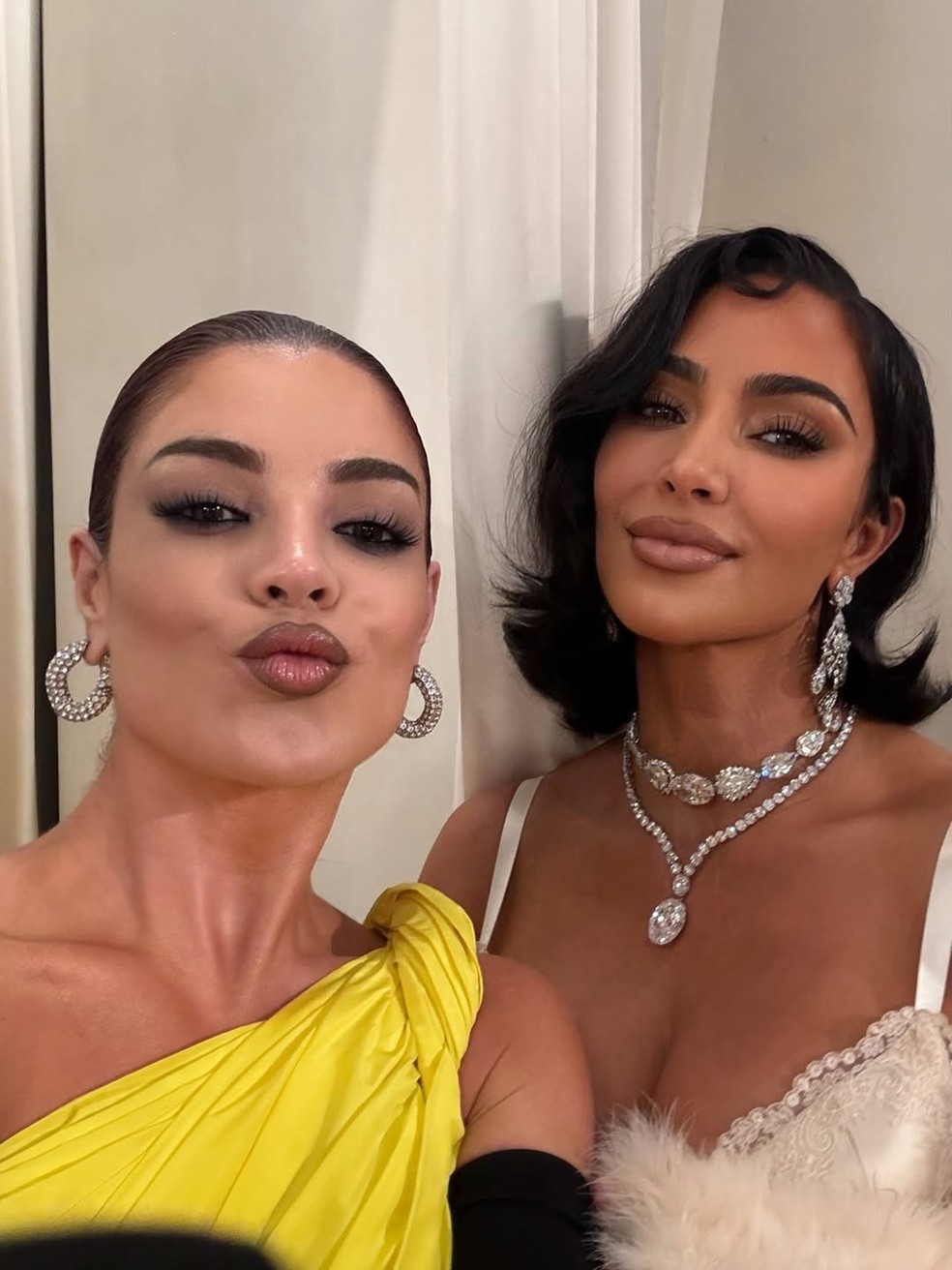 Gkay e Kim Kardashian em Paris — Foto: Reprodução/Instagram