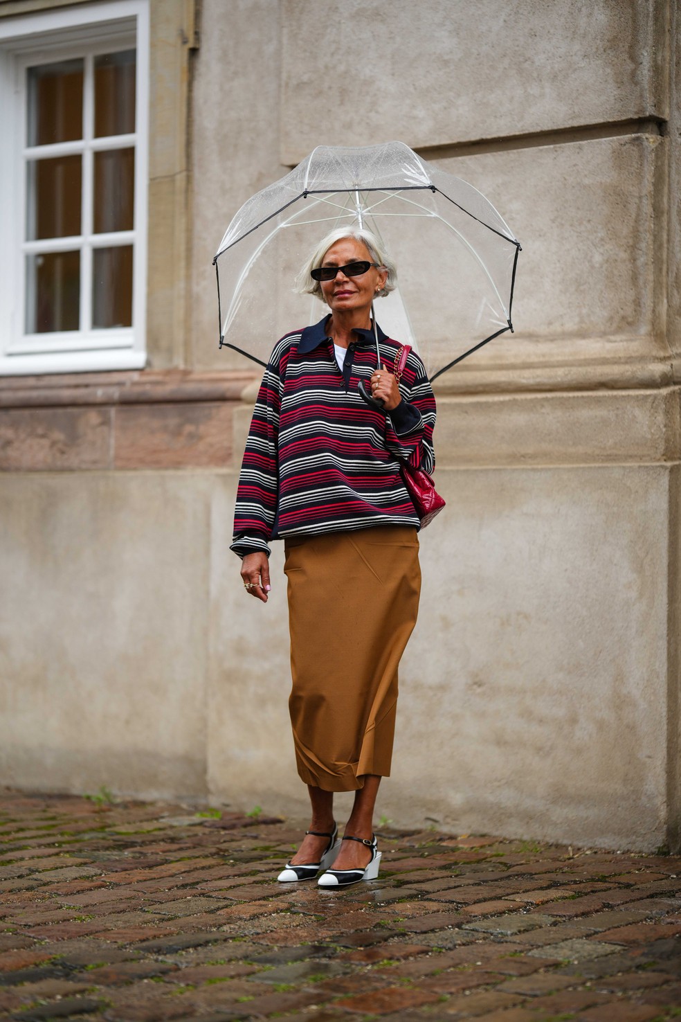 A cor tendência que tem dominado os looks elegantes da estação — Foto: Getty Images