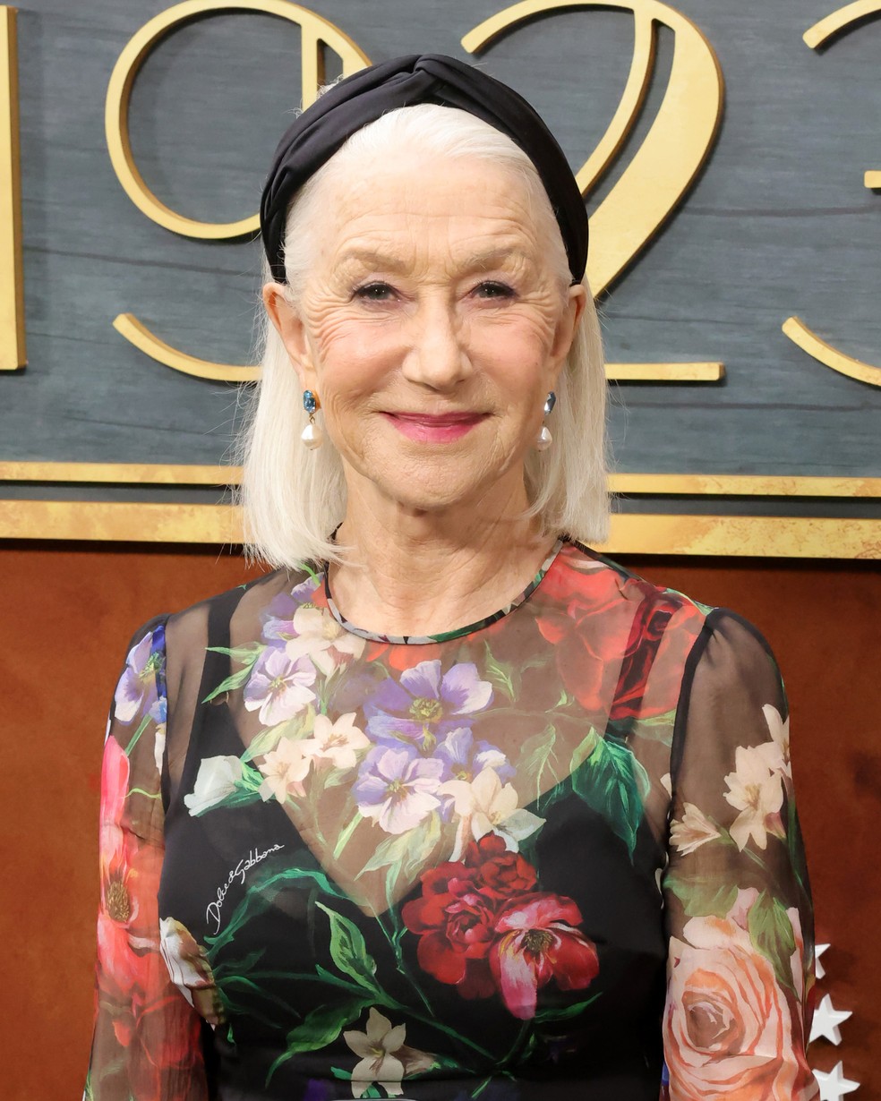 O cabelo branco de Helen Mirren é uma parte essencial de sua estética de beleza — Foto: Getty Images