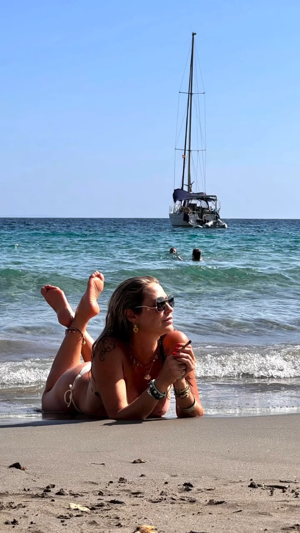 Luana Piovani na praia — Foto: Reprodução/ Instagram @luapio