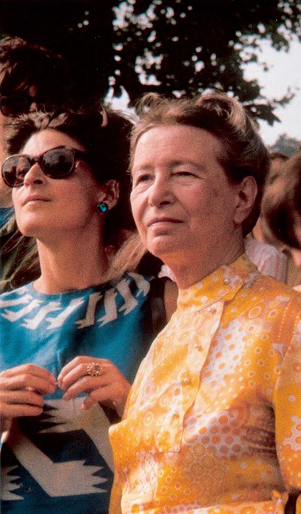 Sylvie Le Bon-de Beauvoir e Simone de Beauvoir em 1973 (Foto: Coleção pessoal de Sylvie Le Bon-de Beauvoir) — Foto: Marie Claire
