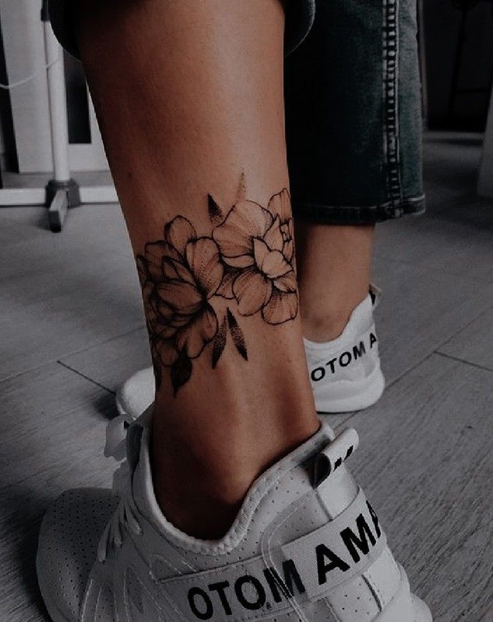 Tatuagem feminina no tornozelo: 20 inspirações delicadas que vale a ...