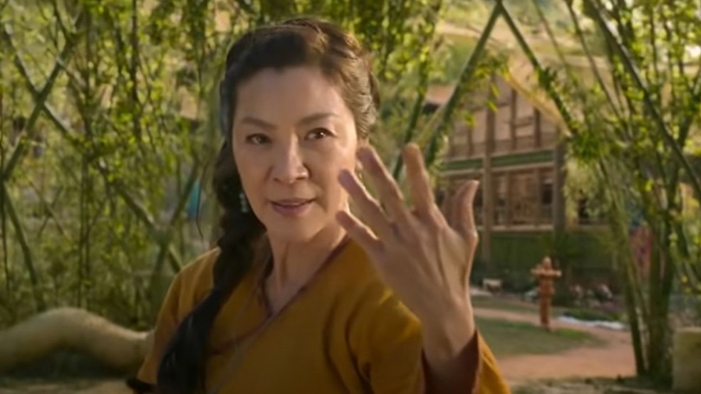 Michelle Yeoh como Ying Nan no filme 'Shang-Chi e a Lenda dos Dez Anéis' — Foto: (Foto: Divulgação/Marvel Studios)