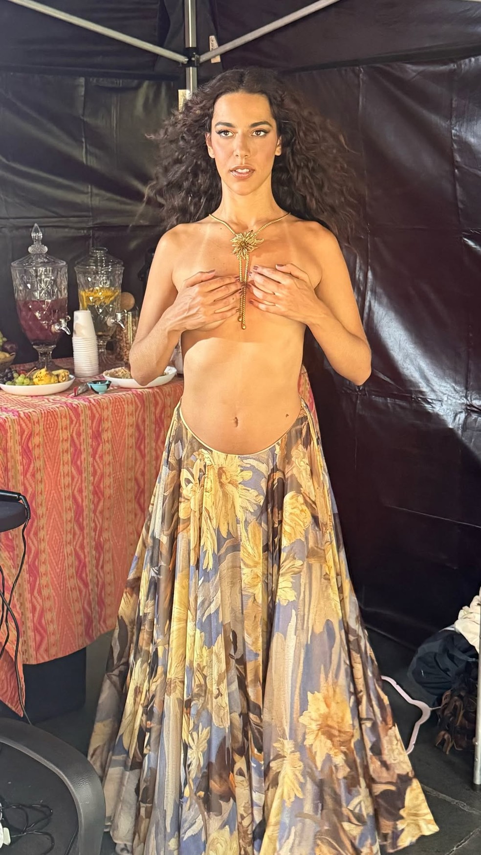 Marina Sena posou de topless — Foto: Reprodução/Instagram