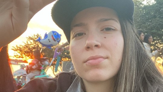 ‘Fui abusada pela minha professora quando criança. Após 13 anos do processo na Justiça, ela está prestes a ser presa’ ‘Fui abusada pela minha professora quando criança. Após 13 anos do processo na Justiça, ela está prestes a ser presa’
