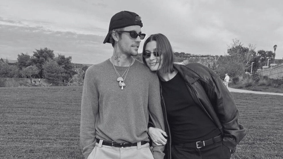 Justin Bieber deixa de seguir Hailey Bieber nas redes sociais e preocupa fãs — Foto: Reprodução/Marie Claire