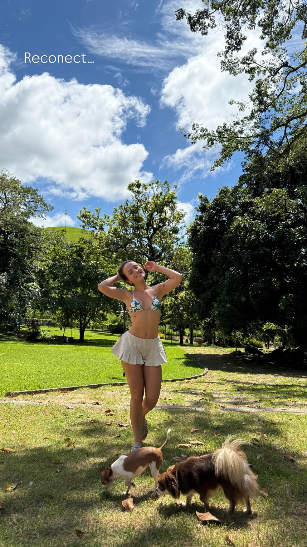 Larissa Manoela posou de biquíni — Foto: Reprodução/ Instagram
