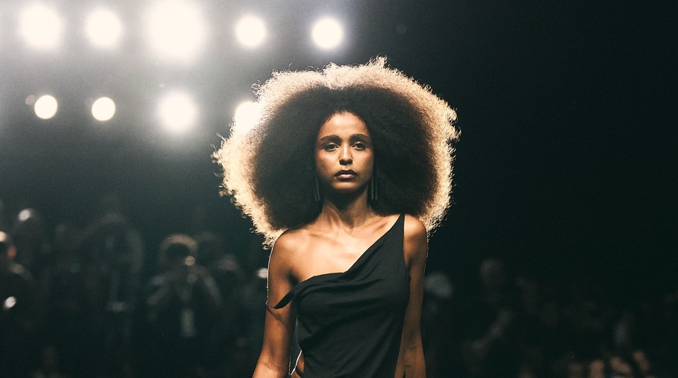 Beleza do desfile da Dendeizeiro, RioFW — Foto: Reprodução/Instagram @riofwoficial
