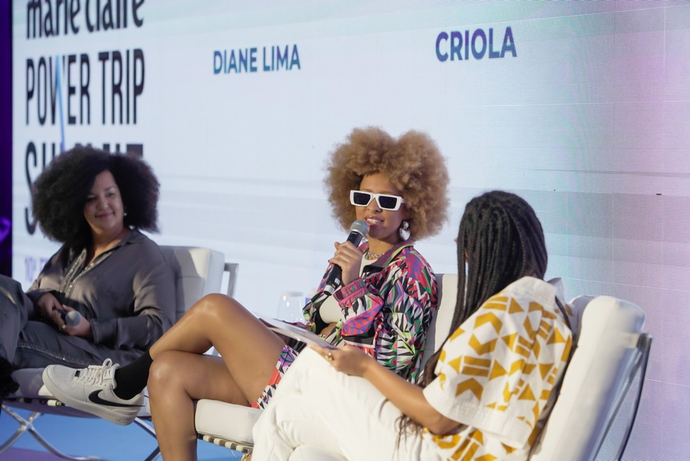 Diane Lima e Criola falam à Priscilla Geremias sobre inclusão na arte, na 10ª edição do Power Trip Summit — Foto: Bruna Brandão