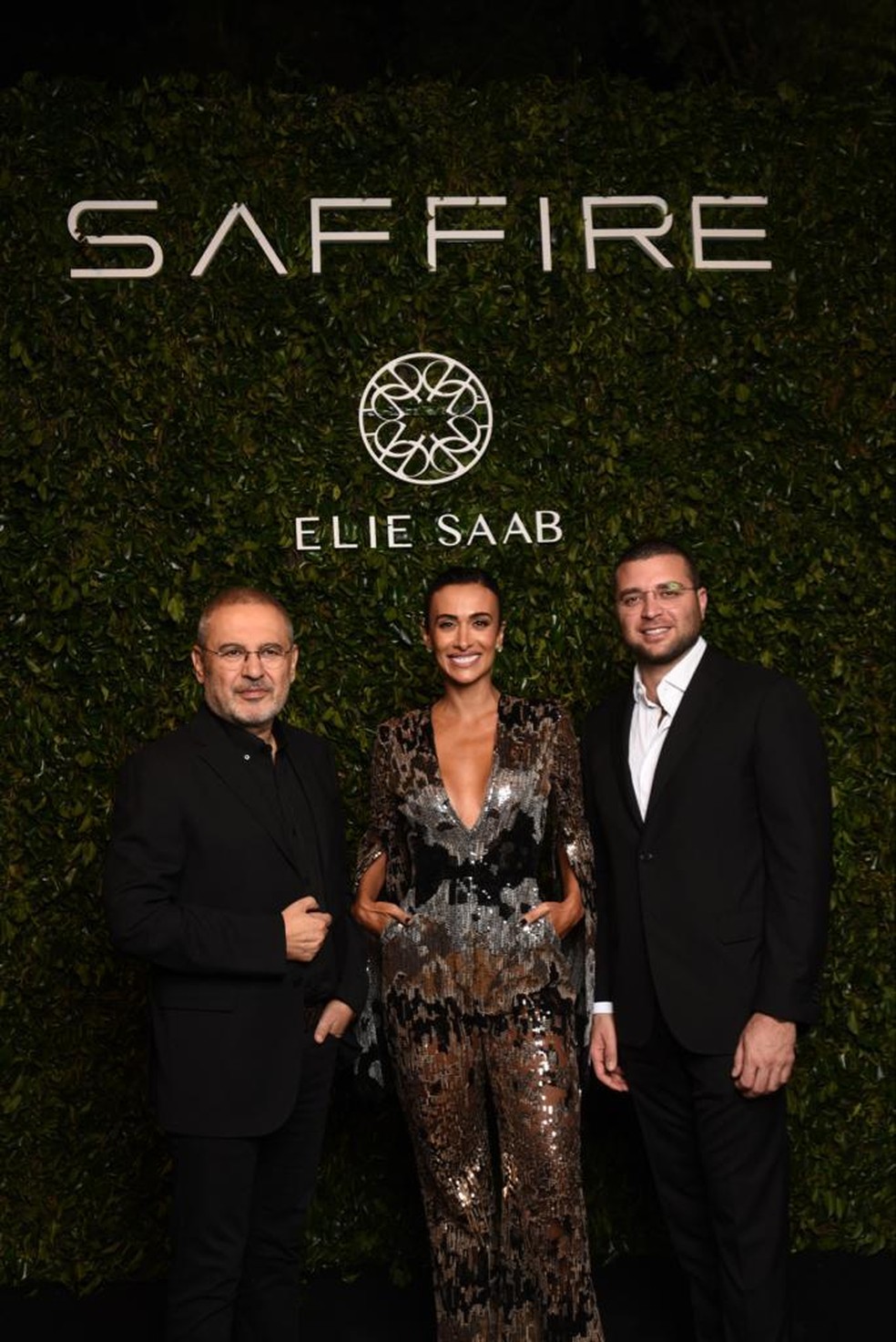 Elie Saab, Silvia Braz e Elie Saab Jr. — Foto: Manu Scarpa, Ale Virgilio, Lu Prezia