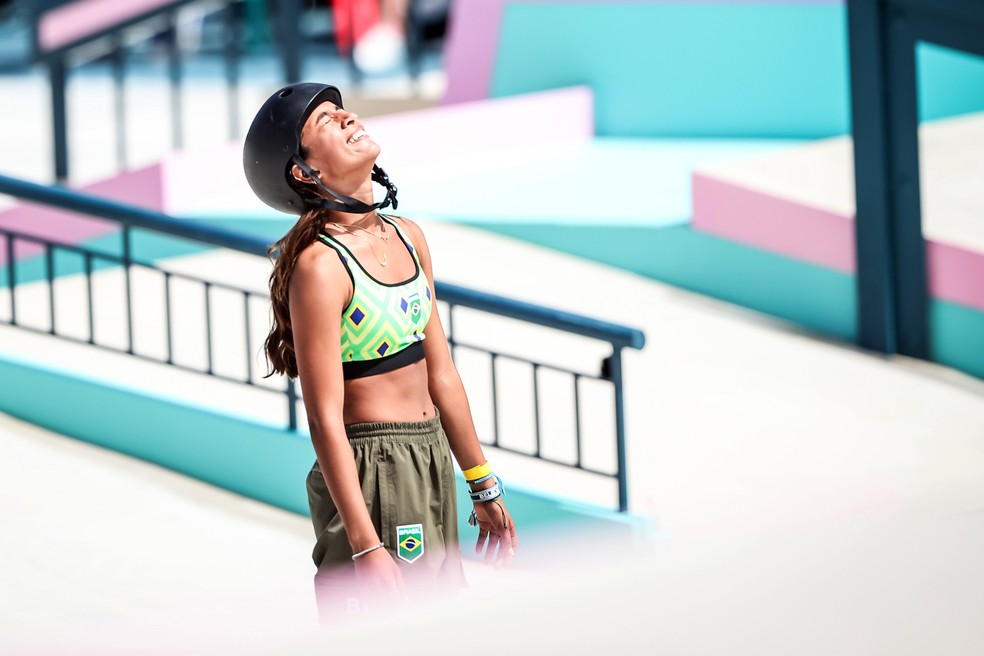 Rayssa Leal faz a maior nota da história do skate olímpico feminino e