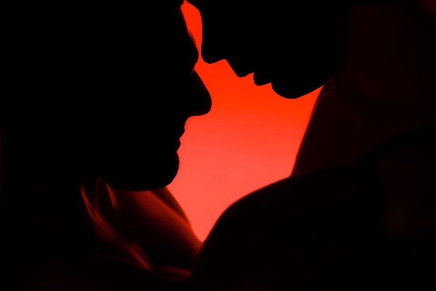 Por que o desejo sexual aumenta durante Natal e Ano Novo?