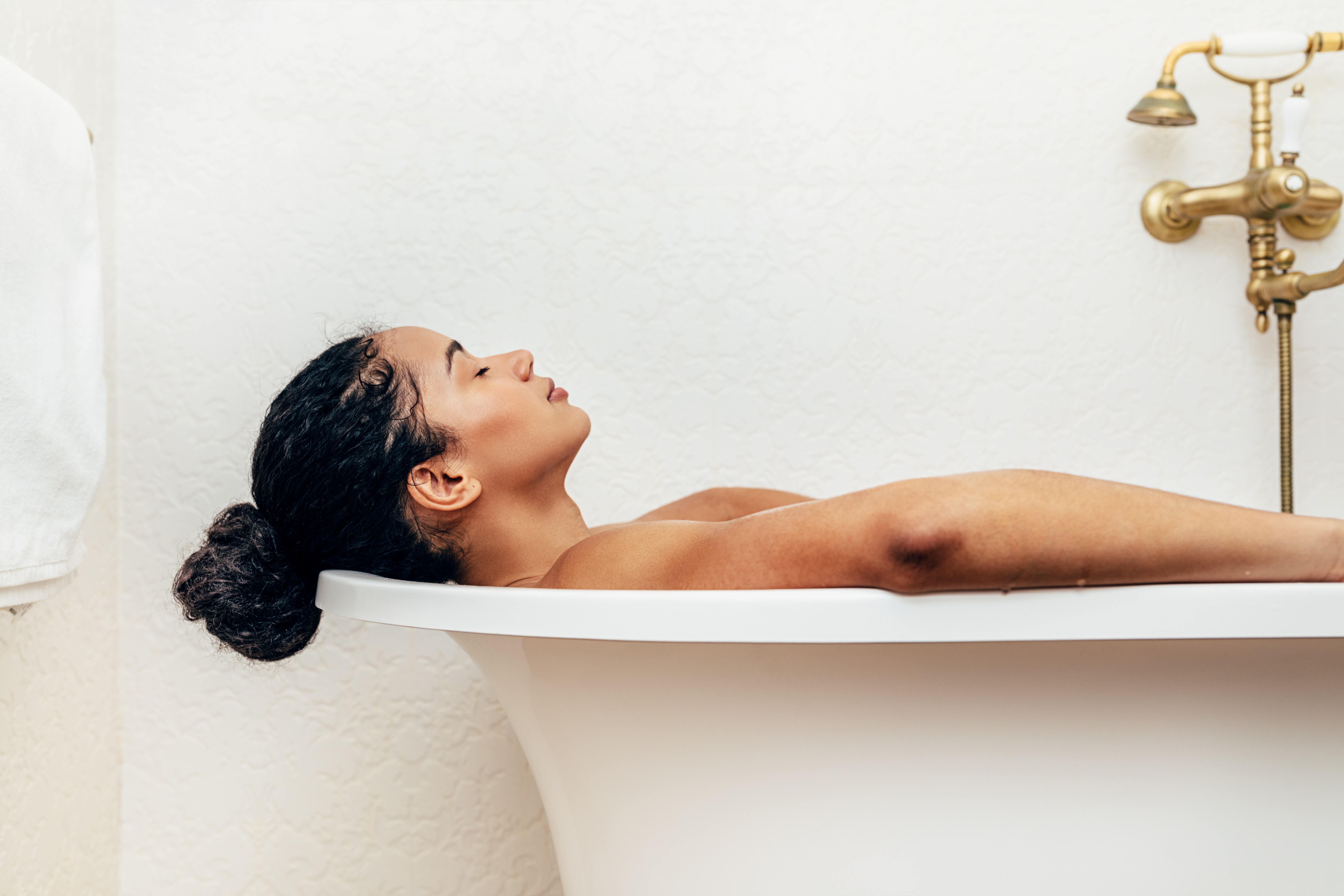4 truques práticos de 5 minutos para ter um spa de luxo em casa