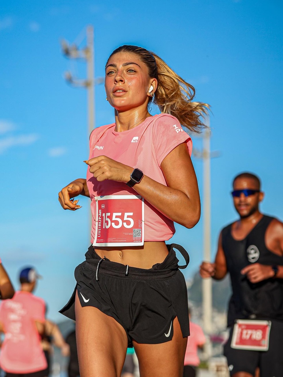 Filha de Eduardo Moscovis e Cinthia Howlet faz 19 anos — Foto: Reprodução/ Instagram