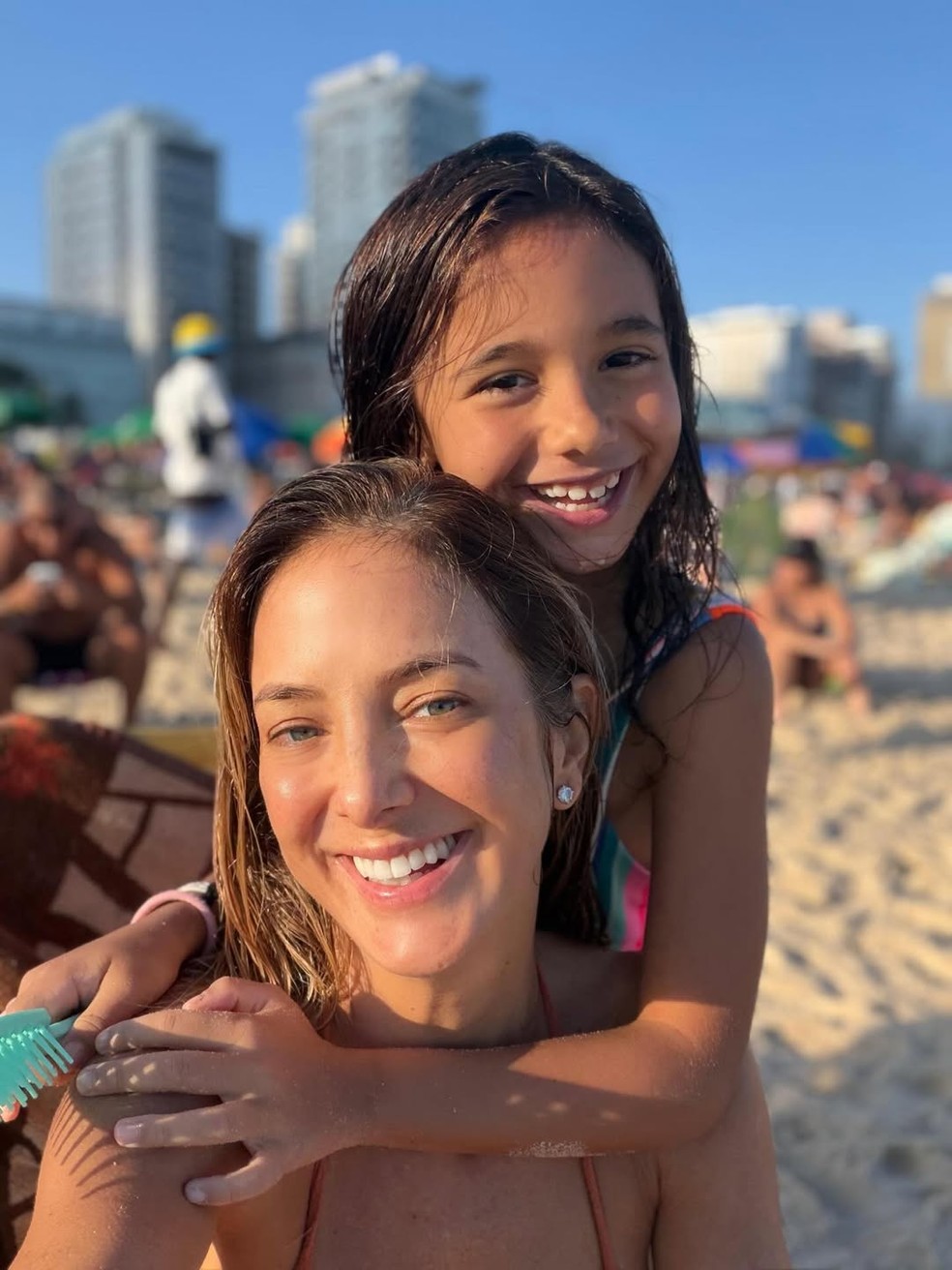 Ticiane Pinheiro faz selfie com Manuella — Foto: Reprodução/ Instagram @ticipinheiro