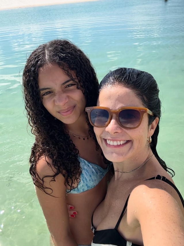 Samara Felippo abre álbum de fotos de viagem com as filhas: 'Muita ...