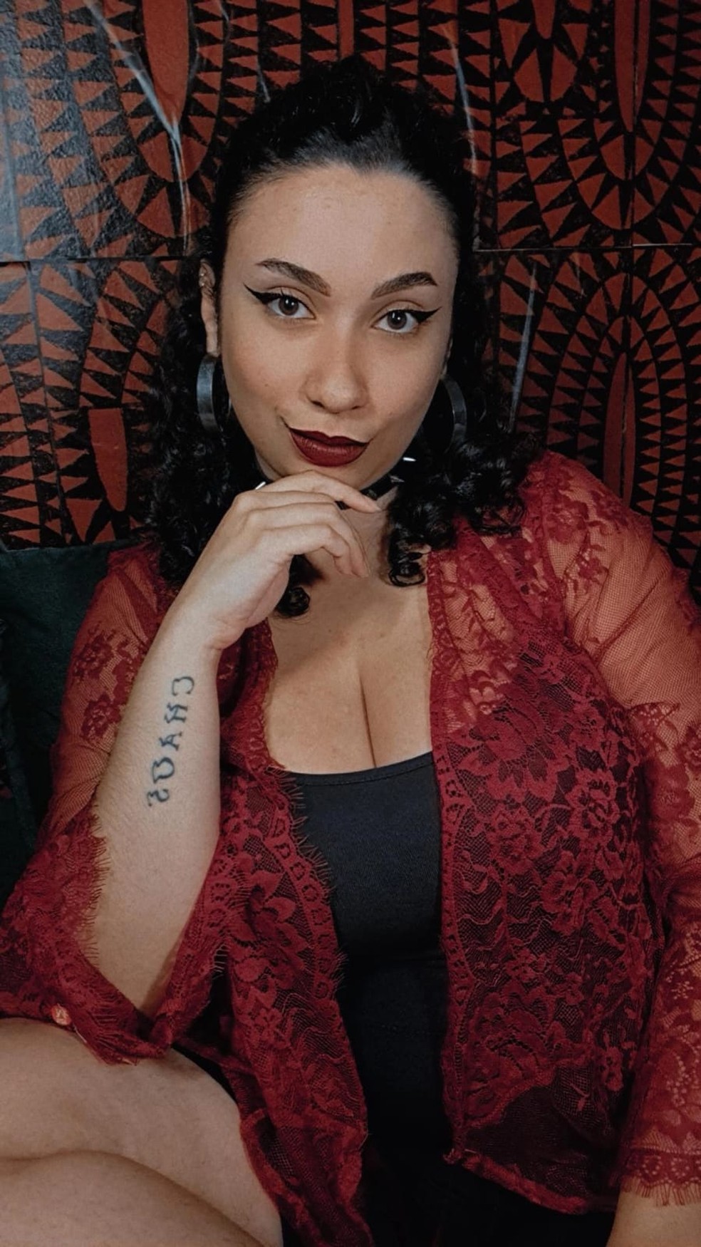 Fernanda Bonfim é jornalista e pesquisadora do universo BDSM. Produz conteúdos no Instagram e é uma das idealizadoras do Censo Fetichista, junto a outros pesquisadores — Foto: Reprodução/Acervo Pessoal