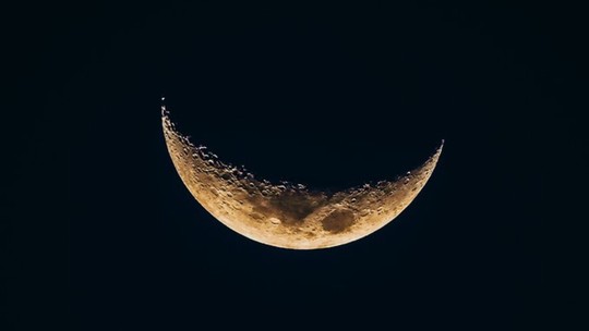 24 de fevereiro: signo do dia e como a Lua Minguante pode agir na produtividade