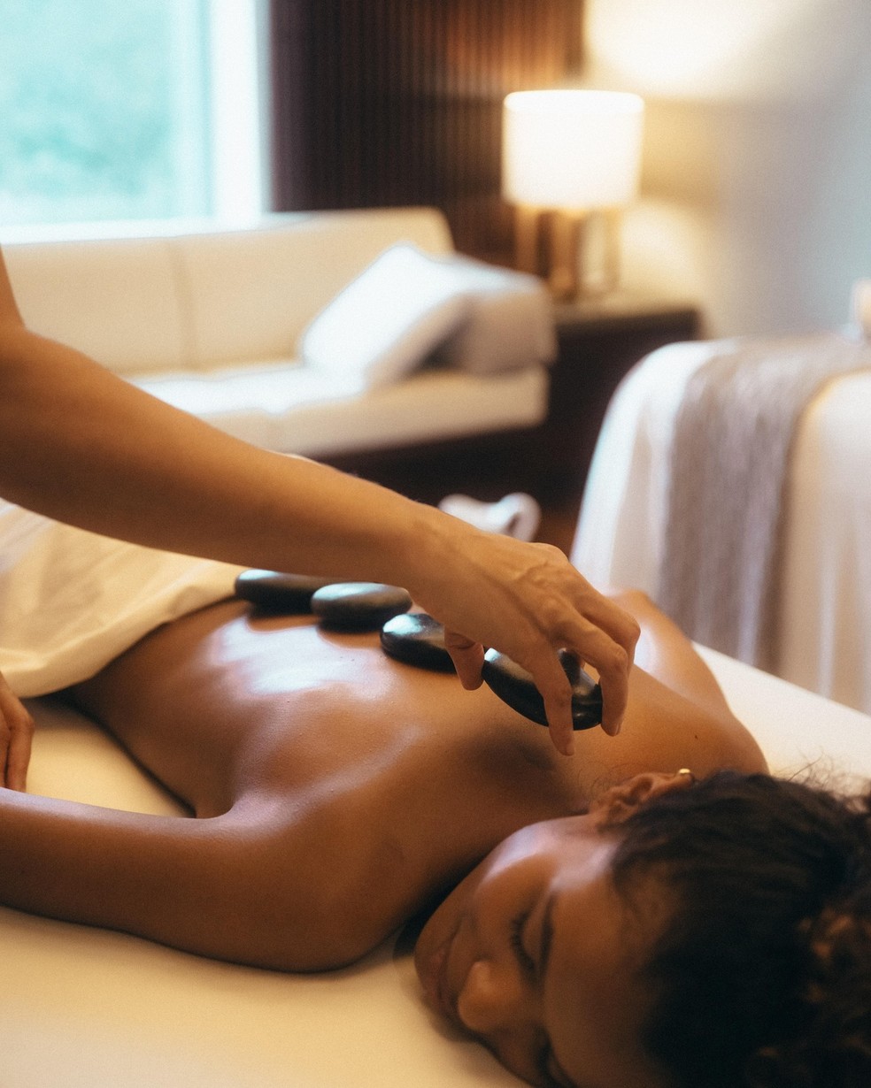 O SPA by JW oferece tratamentos com pedras quentes — Foto: Divulgação