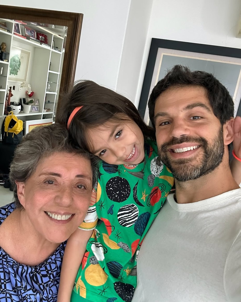 Após férias no Rio de Janeiro, Duda Nagle se despede de Zoe, sua filha ...