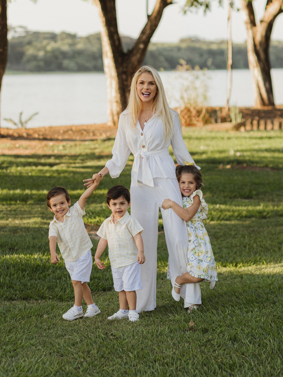 Barbara Evans estrela ensaio com os filhos — Foto: Bruna Costa/Reprodução
