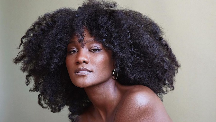 Cabelo crespo 4c: 12 dicas de como cuidar, finalizar e estilizar os ...