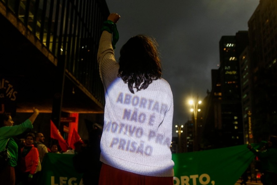 PL 1904 dificulta o já traumático caminho da vítima de violência sexual que procura atendimento no SUS