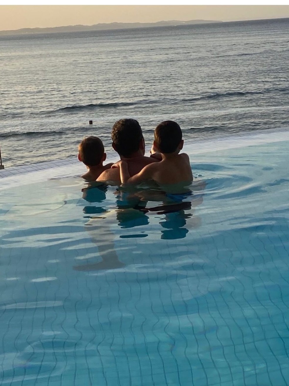 Andreia Sadi comemora aniversário de 5 anos dos filhos gêmeos: 'Ensinam todo dia o que realmente importa' — Foto: Reprodução/ Instagram