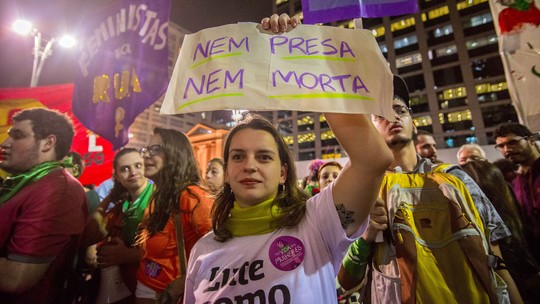 Uma mulher morre em cada 28 internações por falha em tentativa de aborto no Brasil