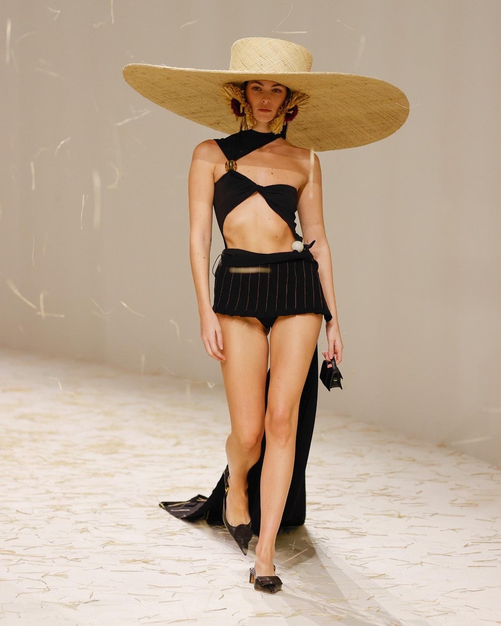 Jacquemus primavera/verão 2023 — Foto: Reprodução Instagram @jacquemus