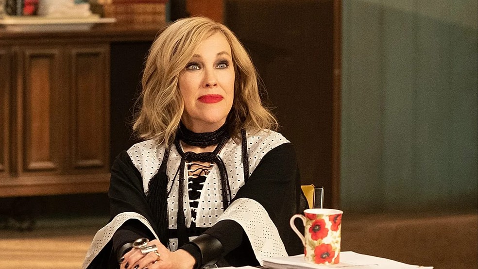 Catherine O'Hara como Moira Rose, de Schitt's Creek — Foto: Divulgação