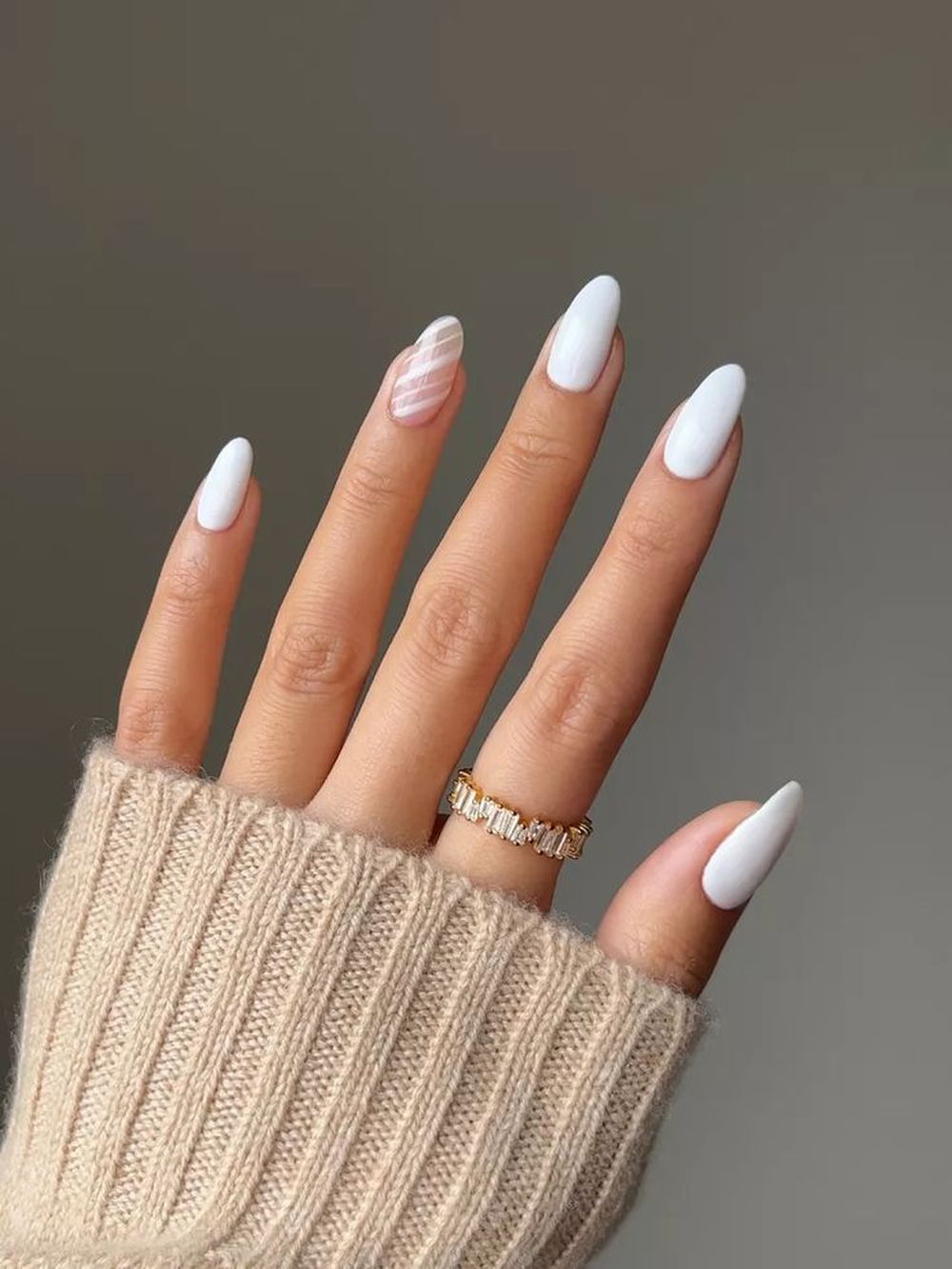 Unhas brancas decoradas: 83 inspirações para uma escolha atemporal e ...