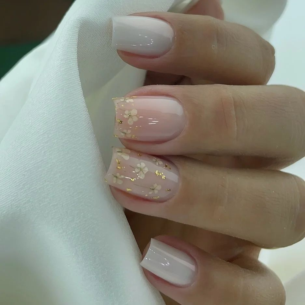 Unhas brancas decoradas: 83 inspirações para uma escolha atemporal e ...